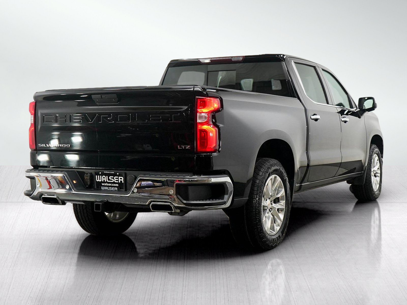 Used 2019 Chevrolet Silverado 1500 LTZ AWD/4WD image 5