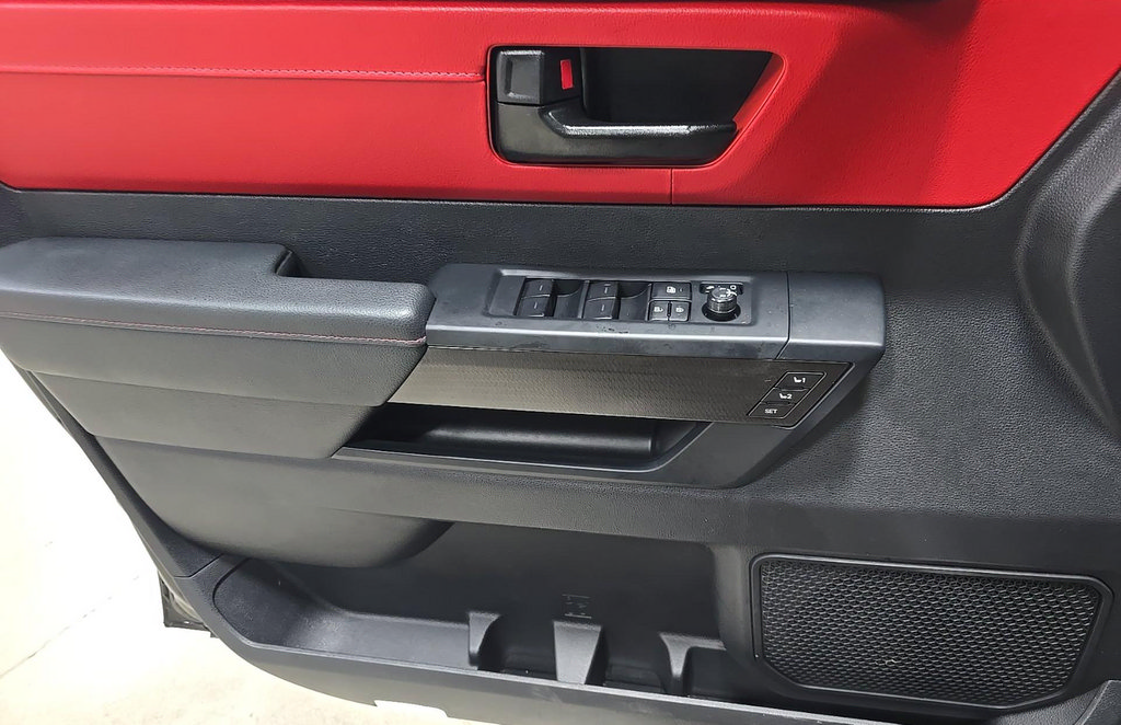 Used 2025 Toyota Tundra TRD Pro AWD/4WD image 9