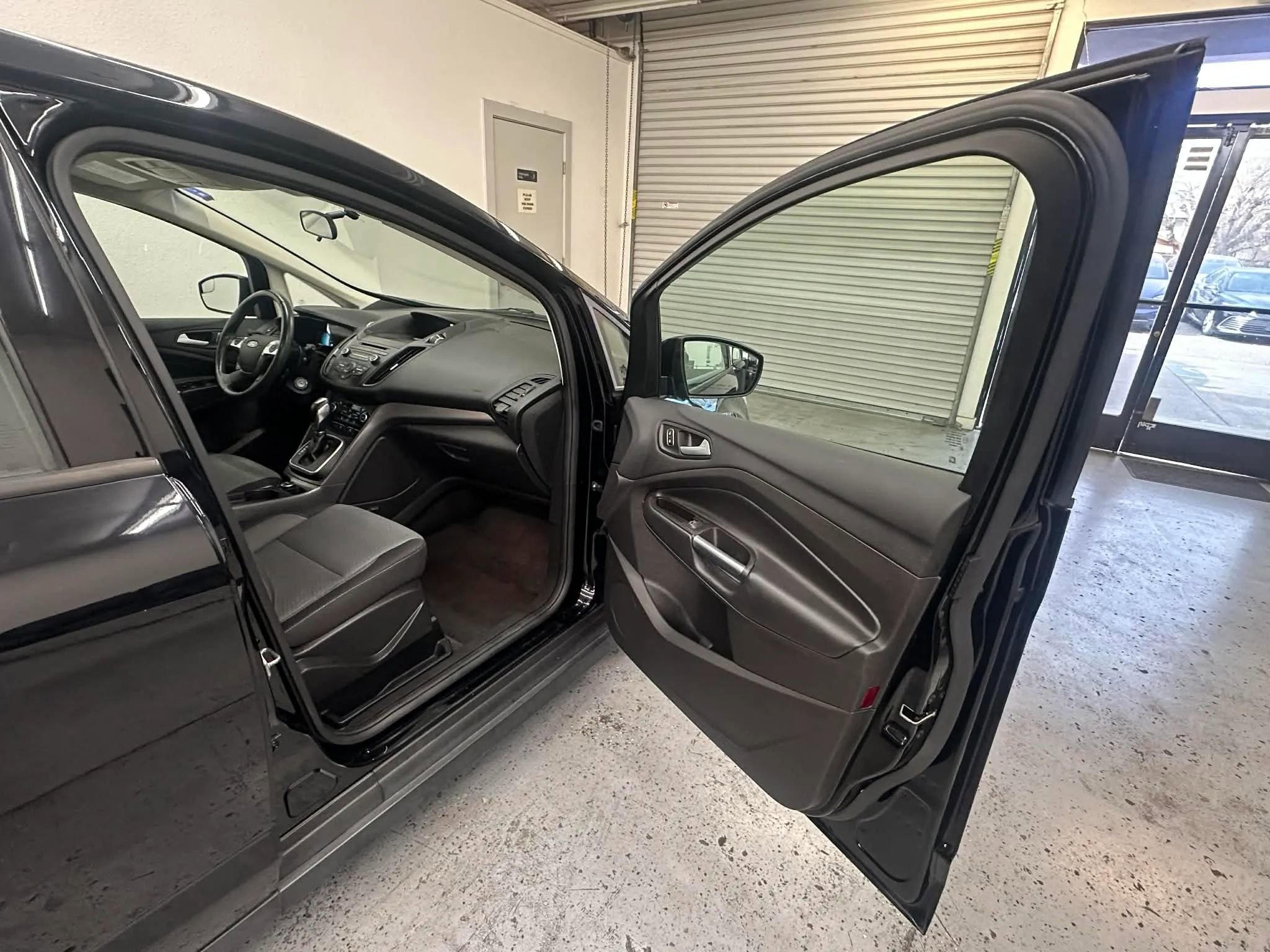 Used 2018 Ford C-MAX SE w/ Interior Protection Package image 43