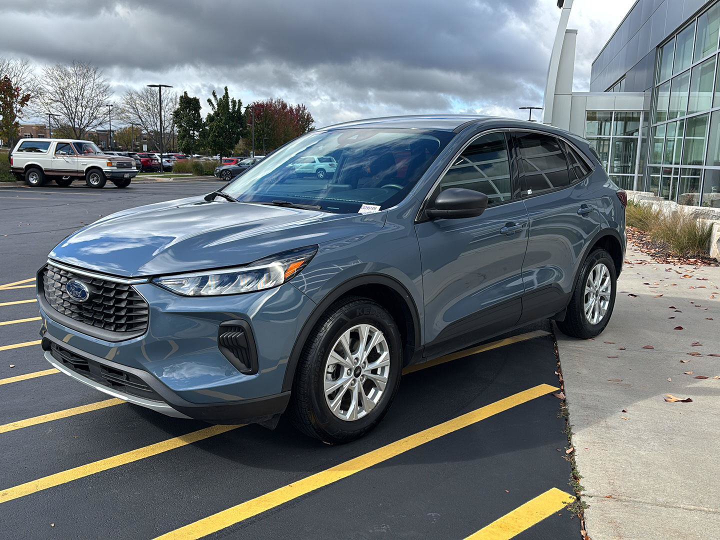 Used 2023 Ford Escape Active AWD/4WD image 8