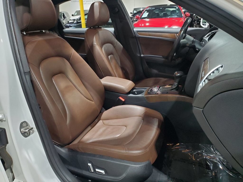 Used 2016 Audi A4 2.0T Premium Plus w/ Technology Package AWD/4WD image 13