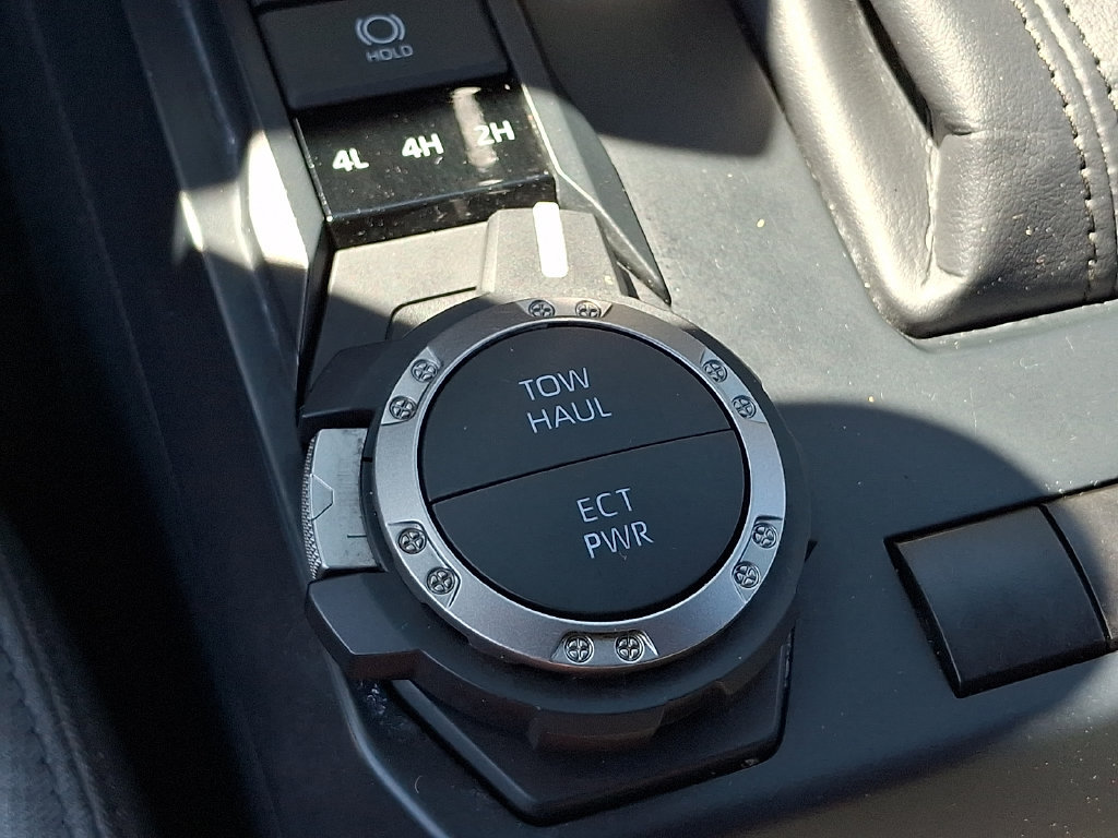 Used 2024 Toyota Tacoma SR5 AWD/4WD image 23