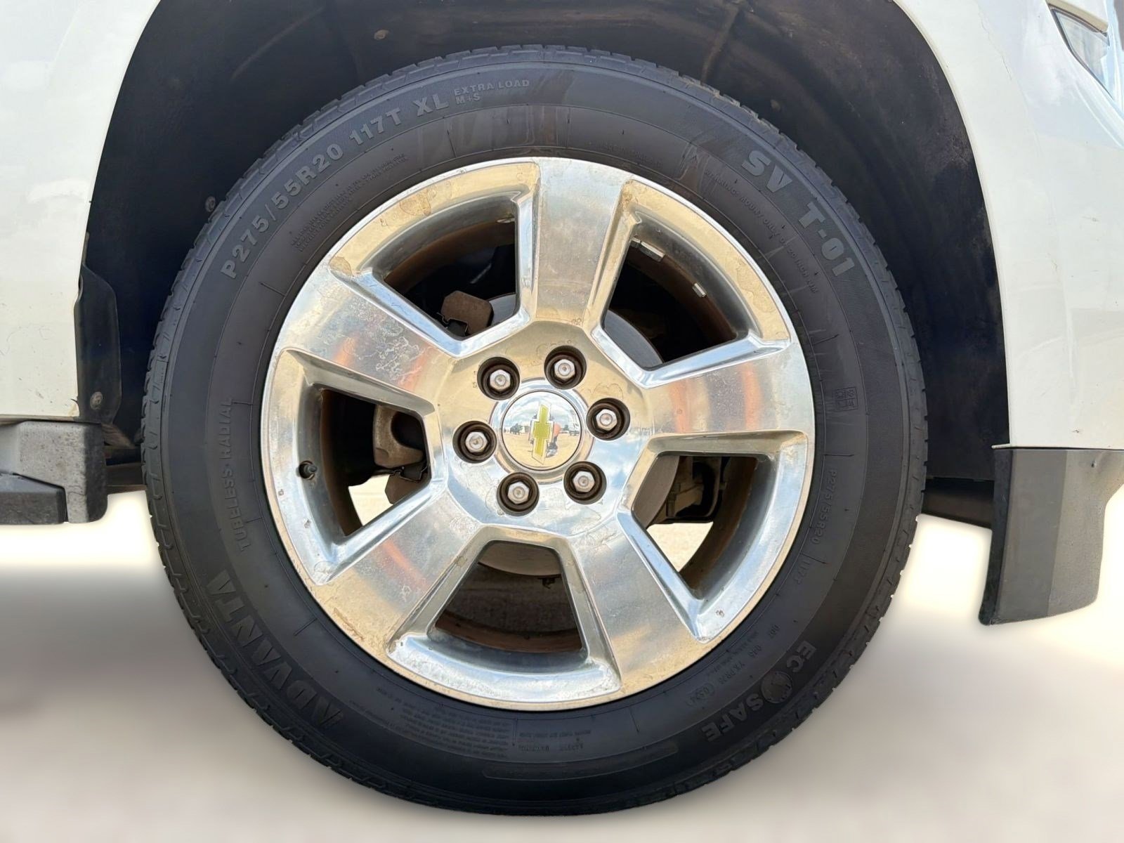 Used 2016 Chevrolet Suburban LS w/ Enhanced Driver Alert Package RWD image 11