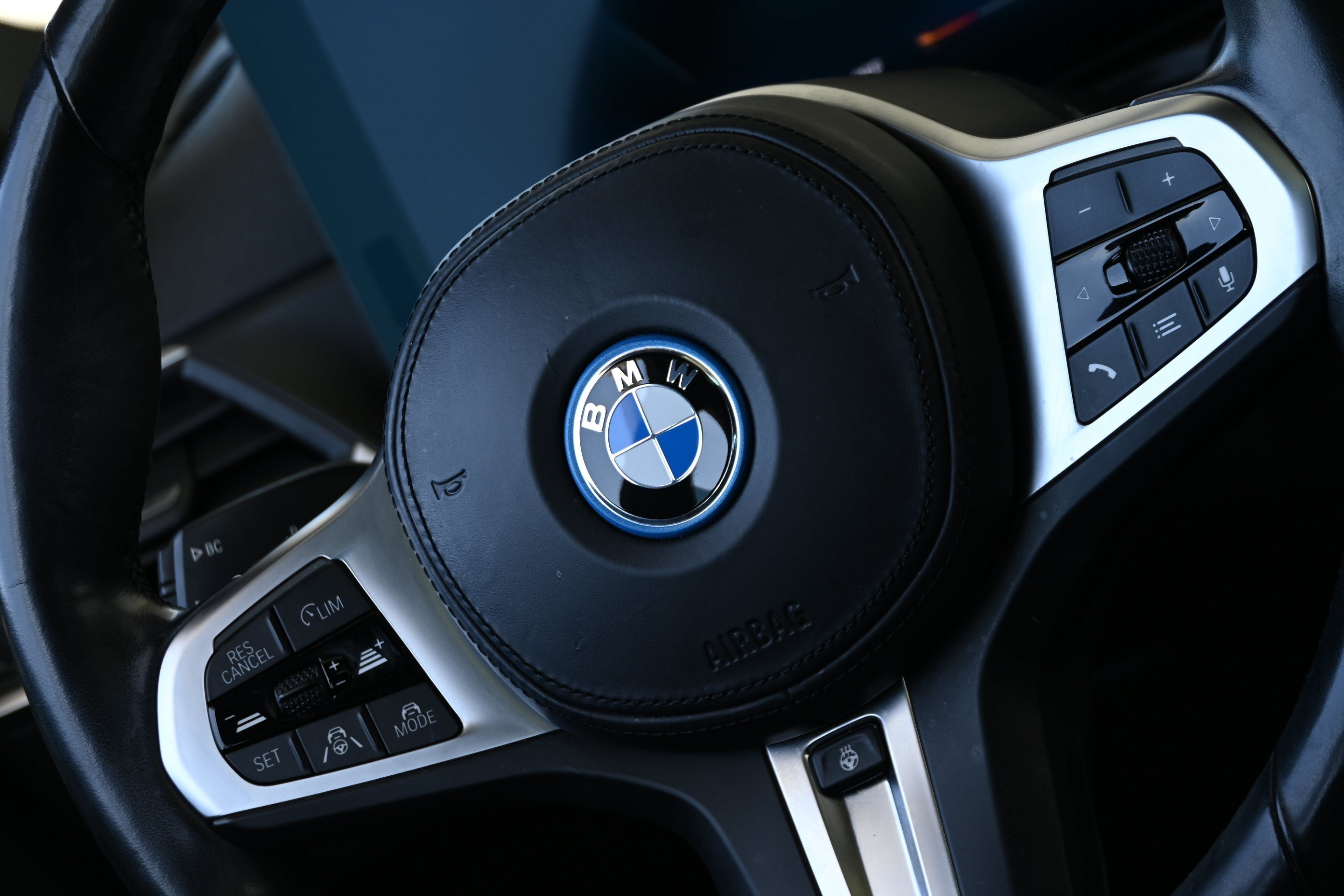 Certified 2023 BMW i4 eDrive40 w/ M Sport Package RWD image 23