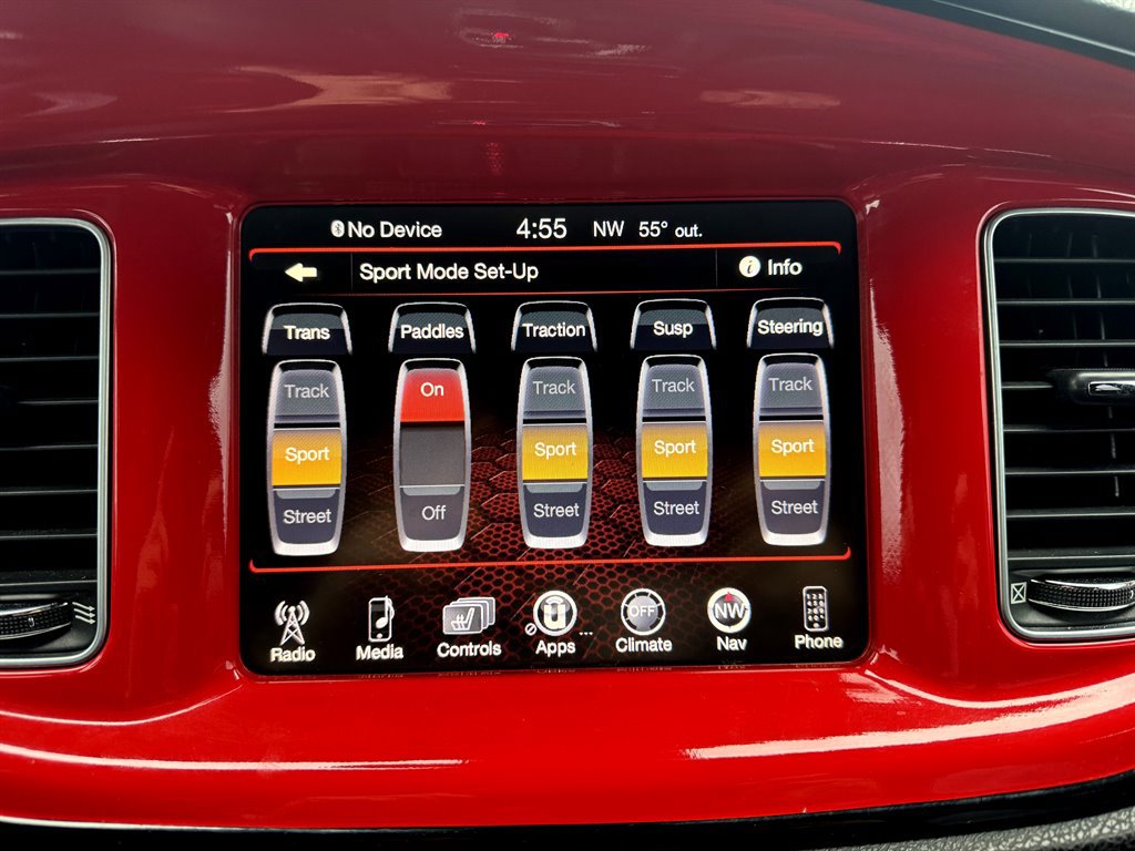 Used 2016 Dodge Charger SRT w/ Harman/Kardon Audio Group image 17