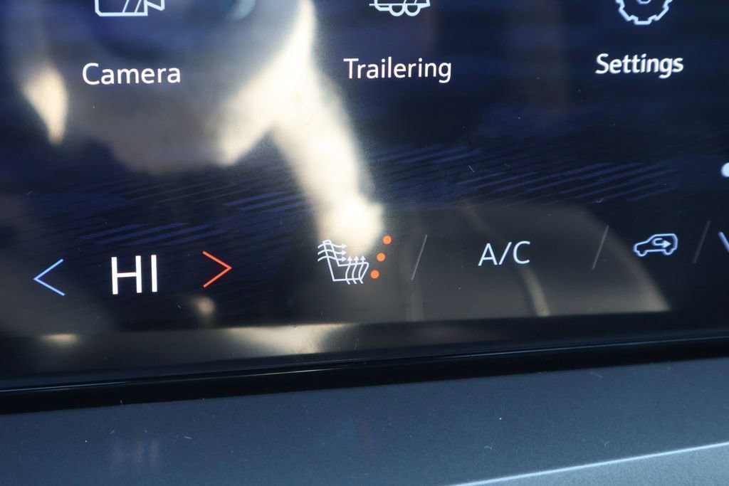 New 2026 Chevrolet Traverse LT w/ Midnight/Sport Edition FWD image 27