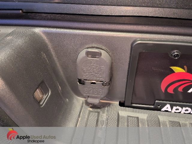 Used 2015 Chevrolet Colorado Z71 AWD/4WD image 8