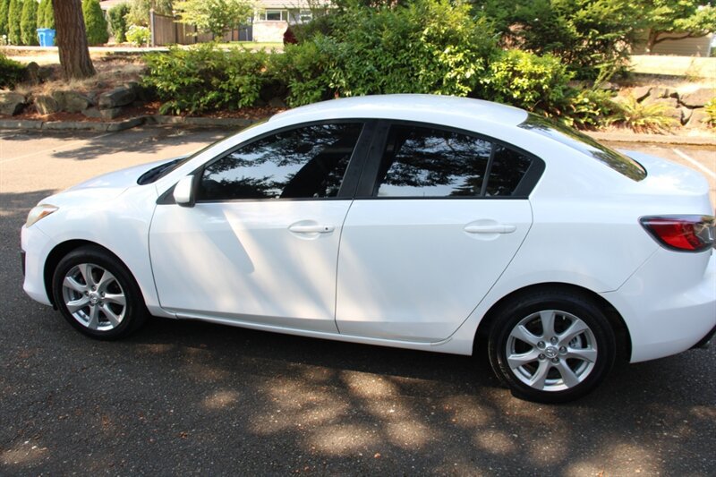 Used 2010 MAZDA MAZDA3 i Touring FWD image 12
