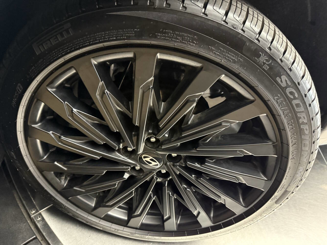 Used 2024 Hyundai Santa Fe Calligraphy image 38