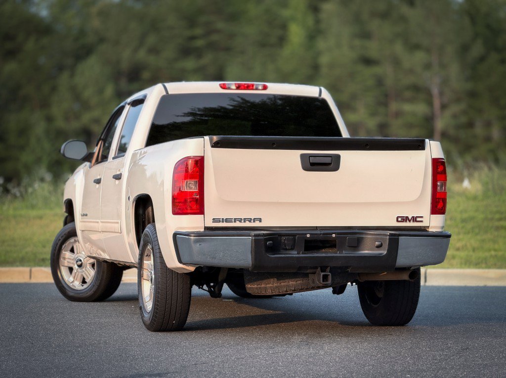 Used 2010 Chevrolet Silverado 1500 4x4 Crew Cab Hybrid image 8