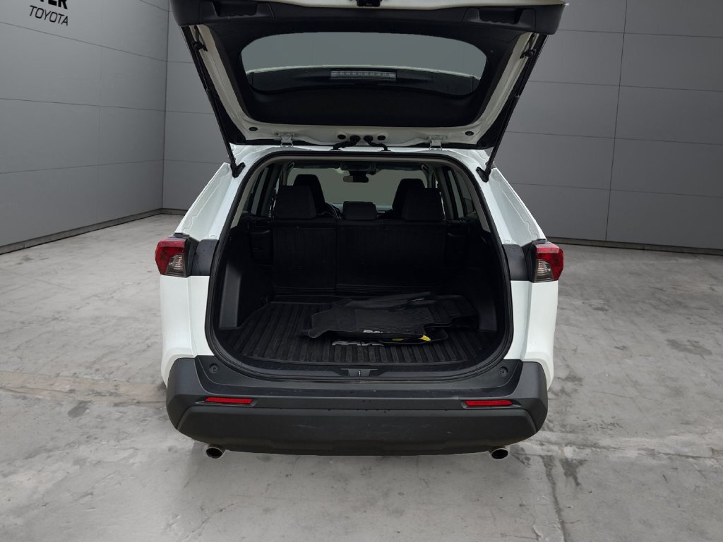 Certified 2019 Toyota RAV4 LE AWD/4WD image 19