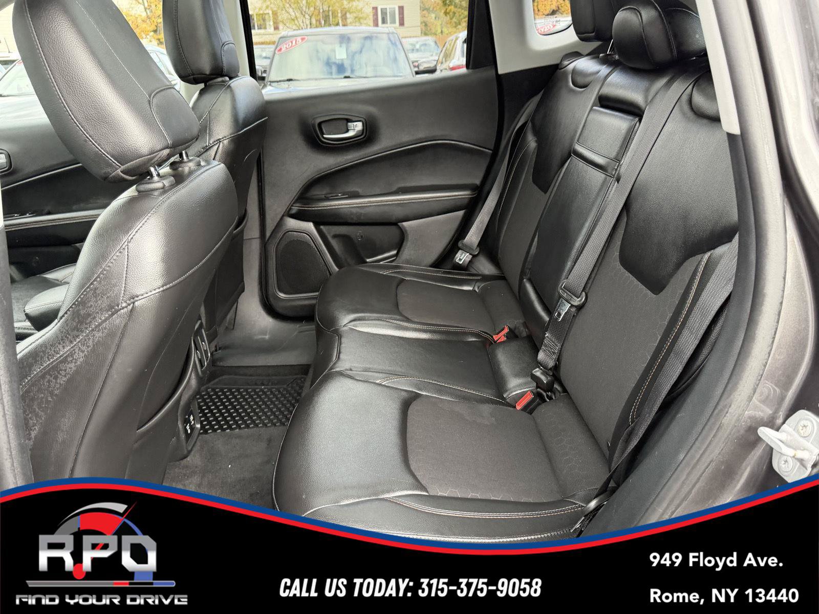 Used 2018 Jeep Compass Latitude AWD/4WD image 26