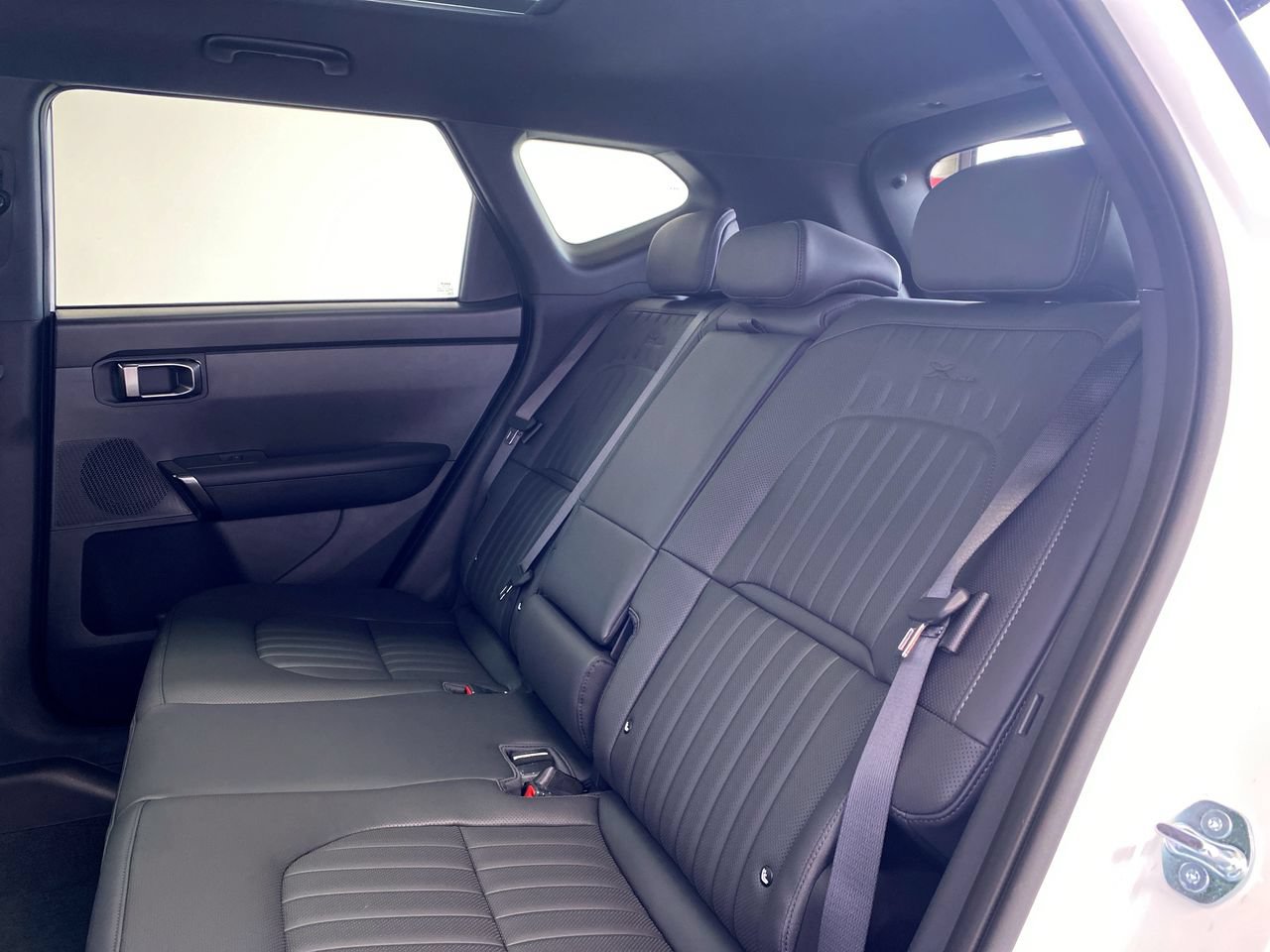 New 2027 Kia Seltos X-Line S w/ X-Line S Premium Package AWD/4WD image 34