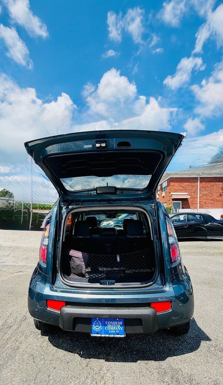 Used 2011 Kia Soul + w/ Audio Pkg FWD image 14