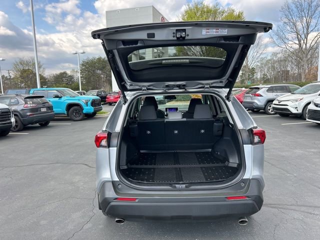Used 2024 Toyota RAV4 XLE w/ Convenience Package image 7