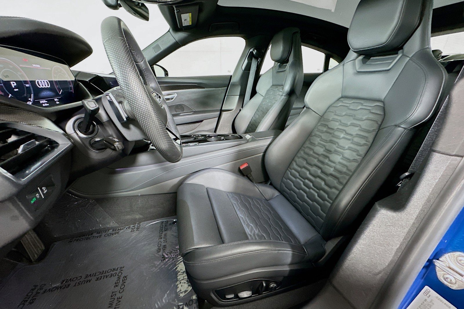 Used 2022 Audi e-tron GT Prestige w/ Prestige Package image 18