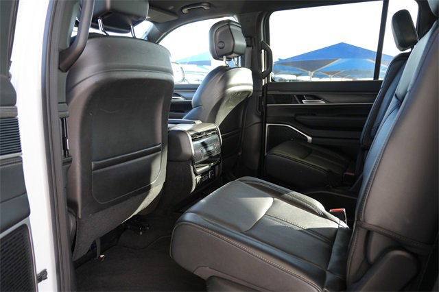 Used 2024 Jeep Wagoneer Series II image 23