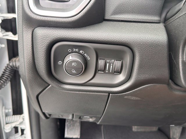 New 2026 RAM 2500 Laramie AWD/4WD image 16