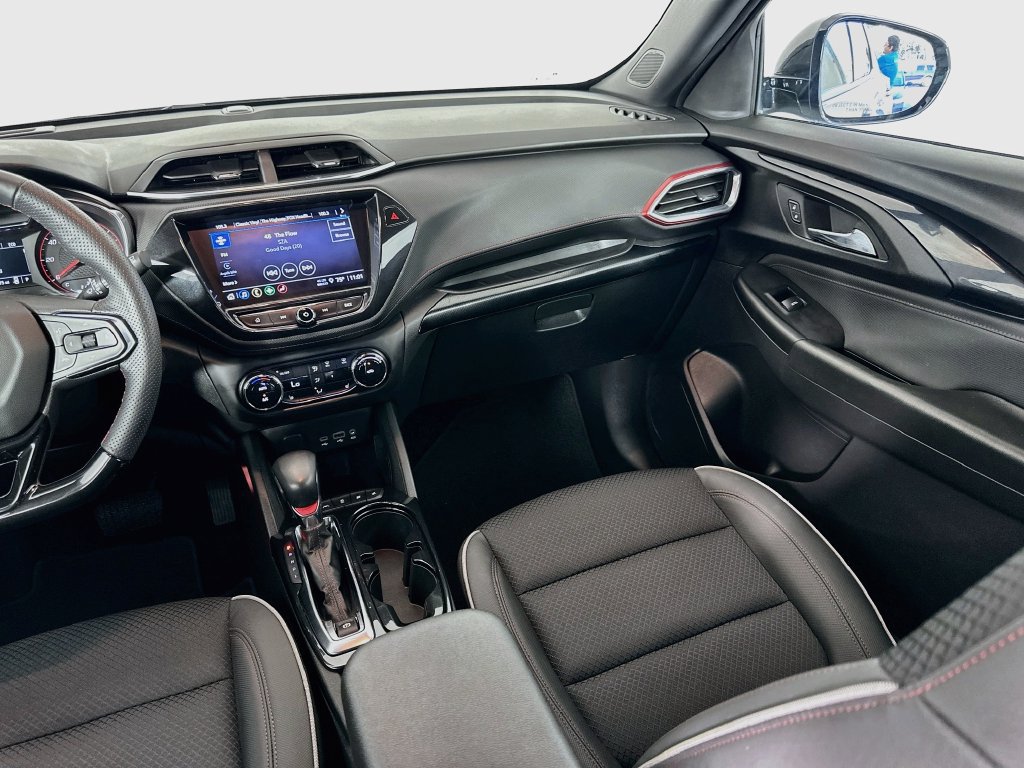 Used 2023 Chevrolet TrailBlazer RS w/ Convenience Package FWD image 23