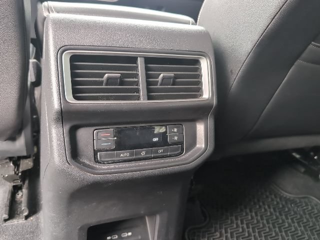 Used 2024 Volkswagen Atlas SE FWD image 23