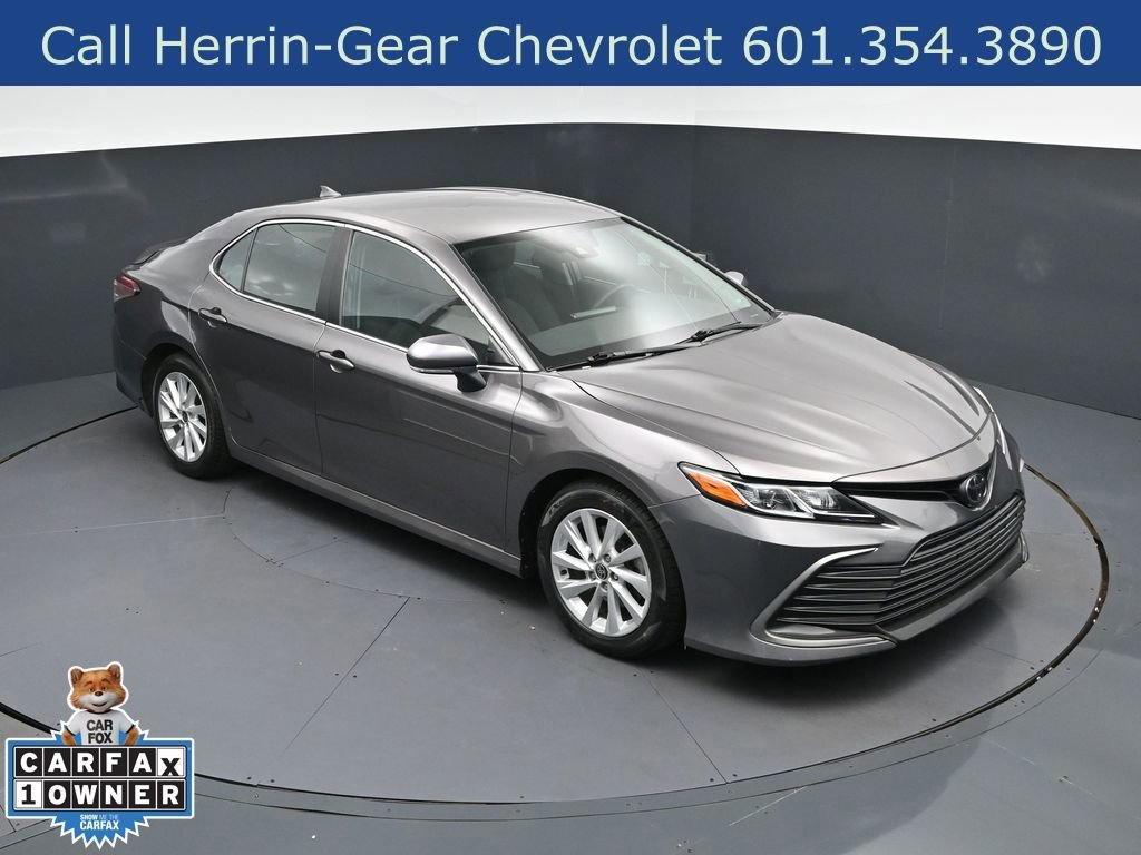 Used 2023 Toyota Camry LE image 37