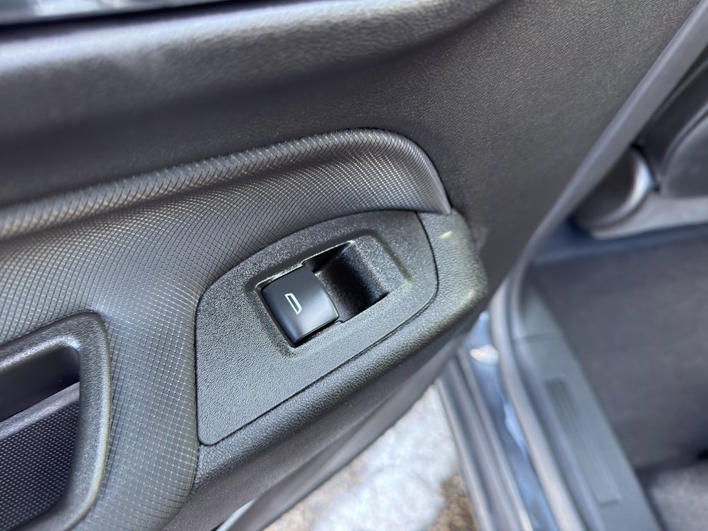 Used 2022 Chevrolet Equinox RS image 30