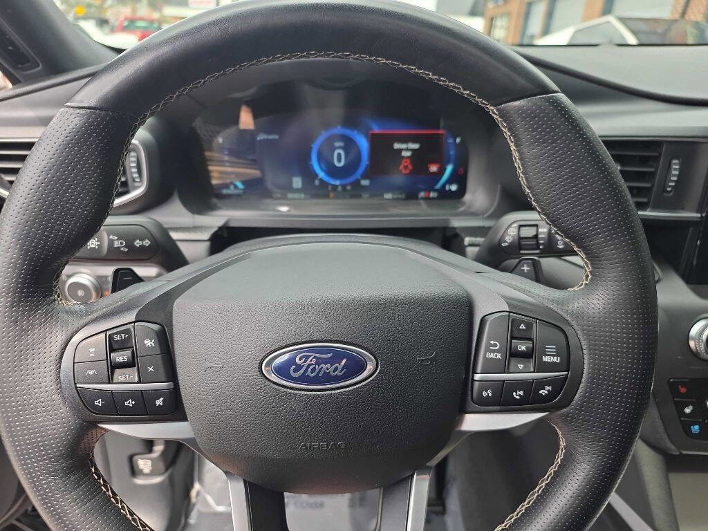Used 2020 Ford Explorer ST w/ ST Street Pack image 17