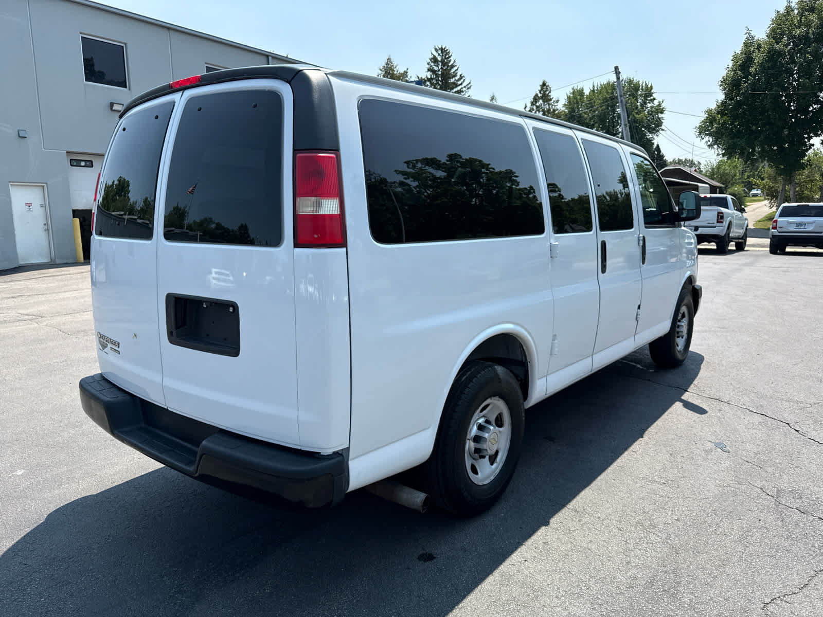 Used 2012 Chevrolet Express 2500 LS RWD image 3