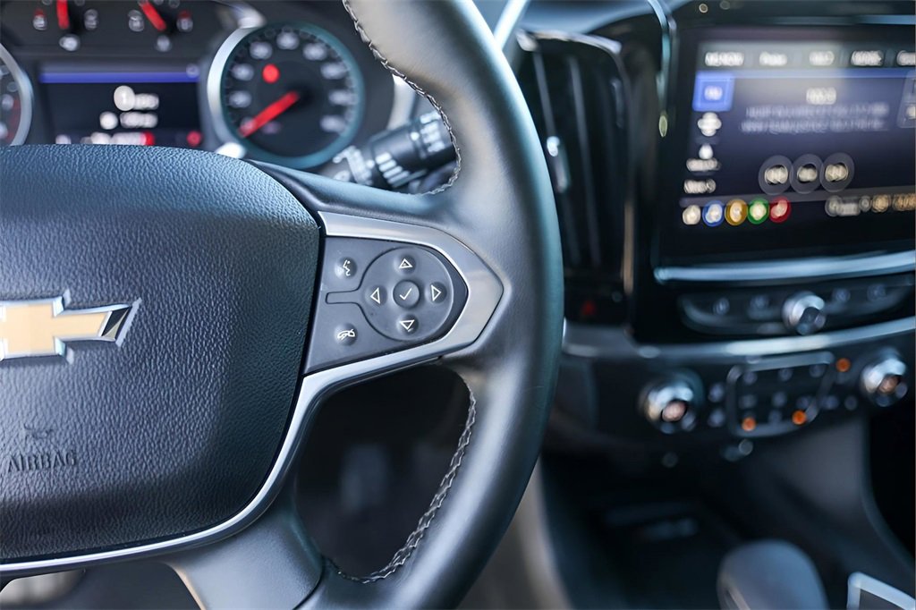 Used 2023 Chevrolet Traverse LT image 13