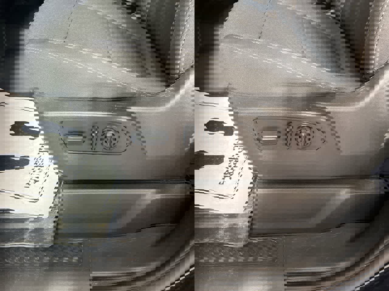 Used 2023 Chevrolet Silverado 2500 Custom w/ Custom Value Package image 14