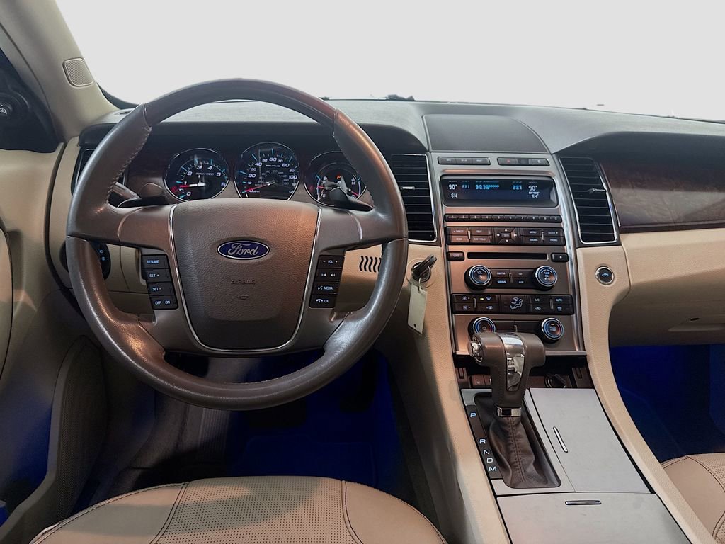 Used 2010 Ford Taurus Limited image 22