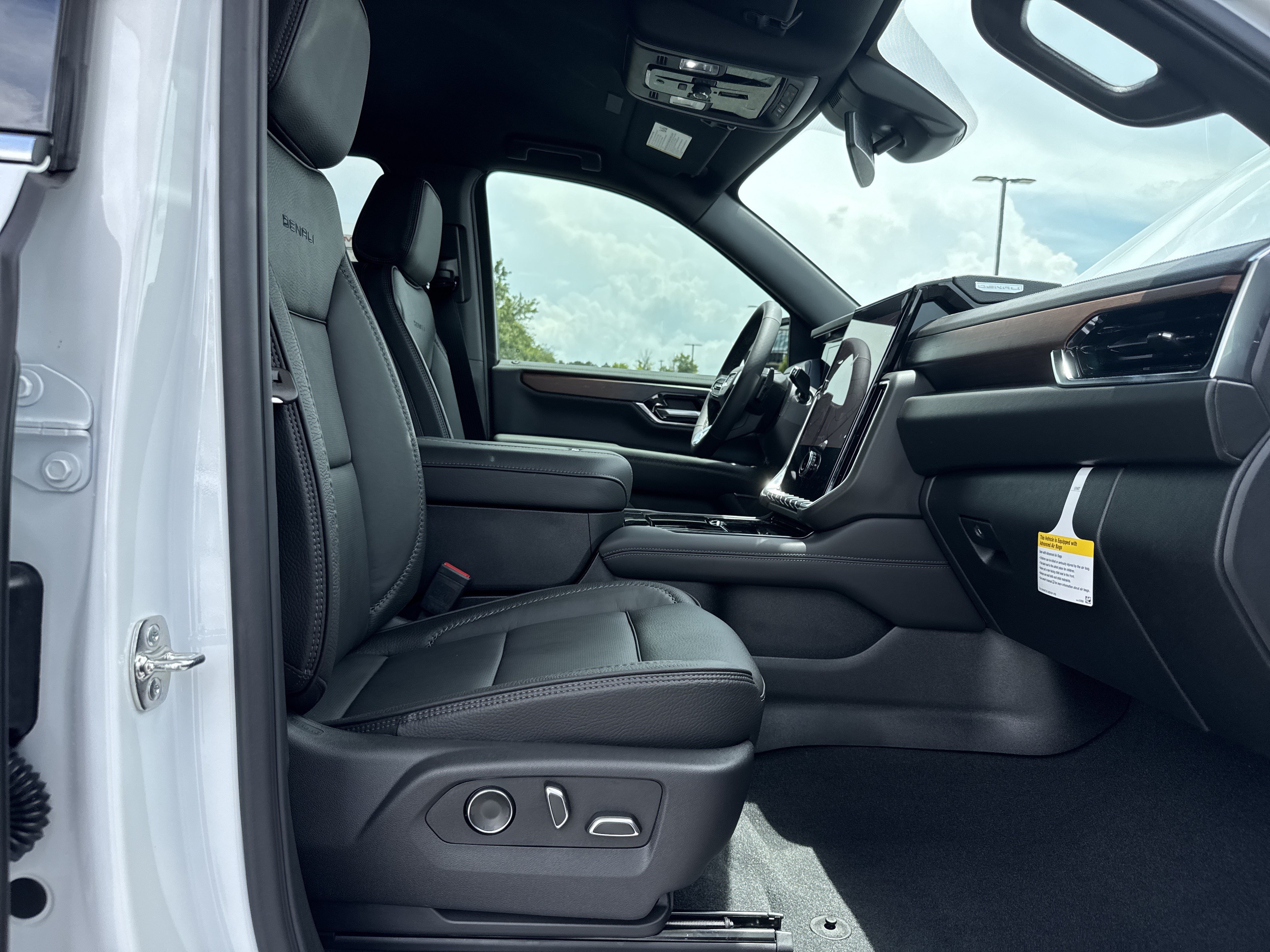New 2026 GMC Yukon XL Denali AWD/4WD image 31