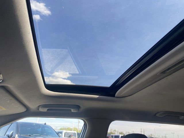 Used 2021 Kia Seltos SX w/ SX Sunroof Package image 27