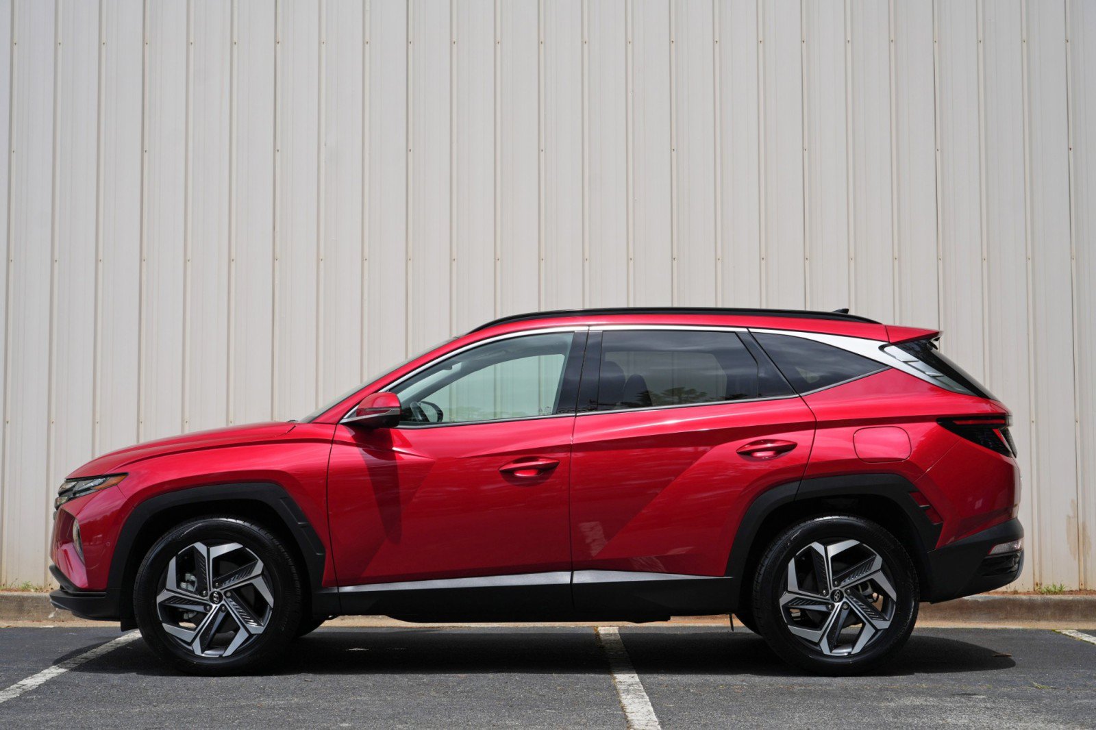 Used 2022 Hyundai Tucson Limited w/ Cargo Package AWD/4WD image 8