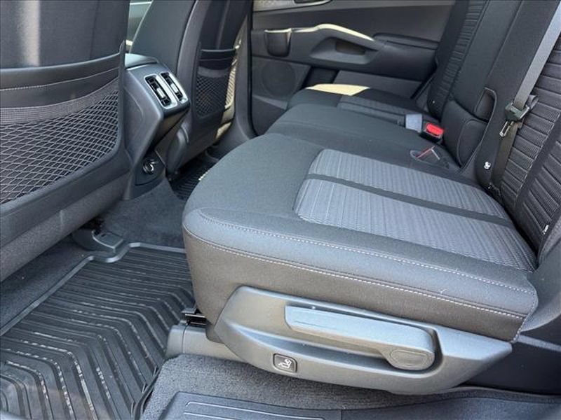 New 2026 Kia Sorento LX FWD image 13