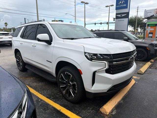 Used 2022 Chevrolet Tahoe RST w/ Luxury Package RWD image 2