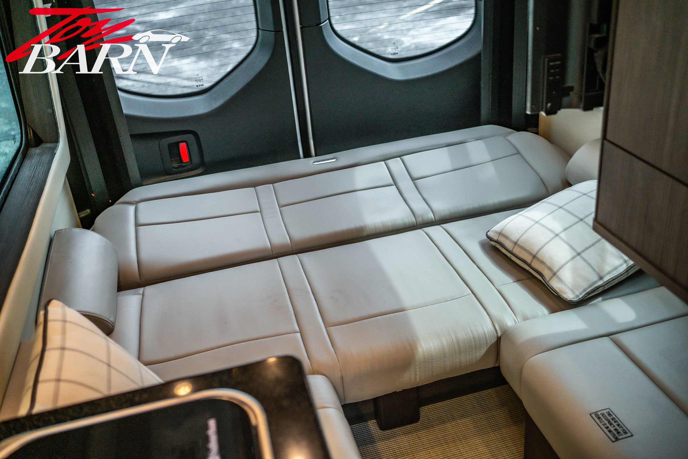 Used 2020 Mercedes-Benz Sprinter 2500 image 37