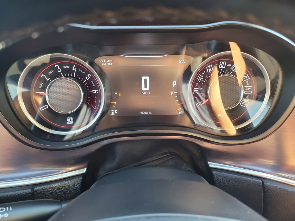 Used 2016 Dodge Challenger SXT image 24