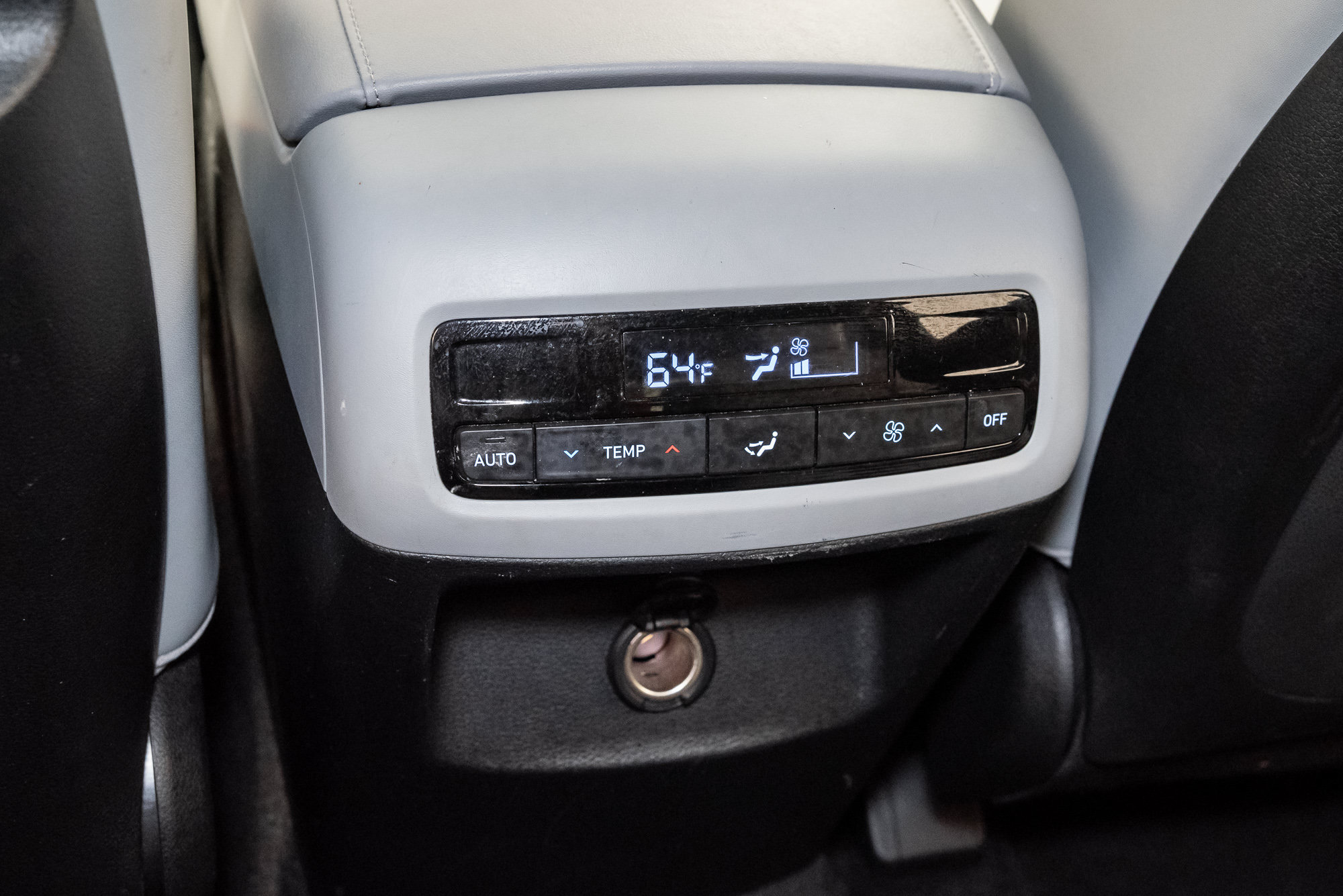 Used 2025 Hyundai Palisade SEL FWD image 29