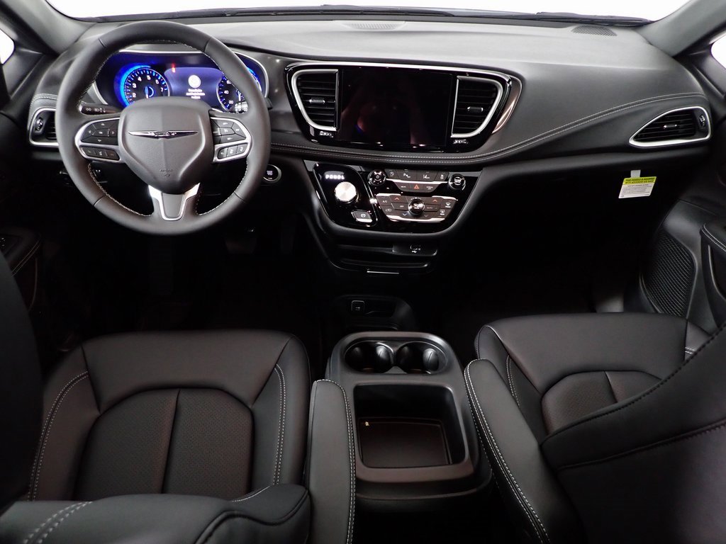 New 2026 Chrysler Pacifica Select image 25
