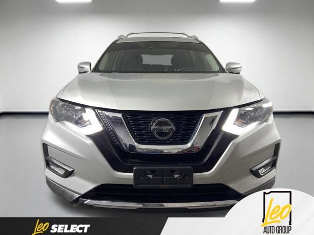 Used 2020 Nissan Rogue SV w/ Sun & Sound Touring Package AWD/4WD image 2