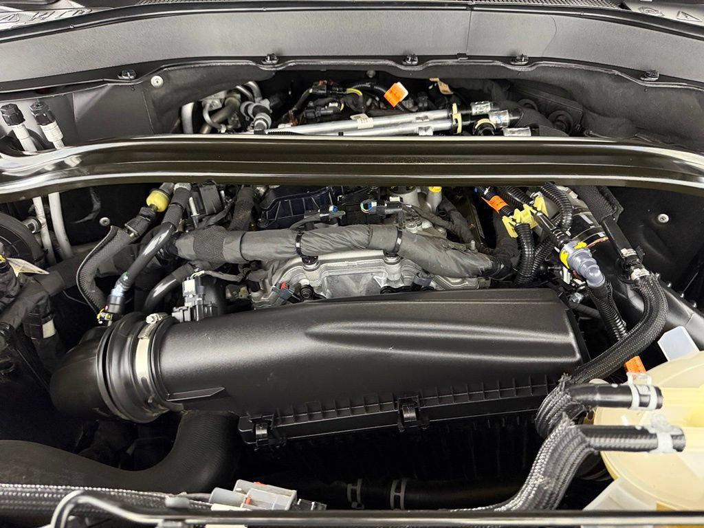Used 2025 Ford Explorer ST-Line RWD image 39