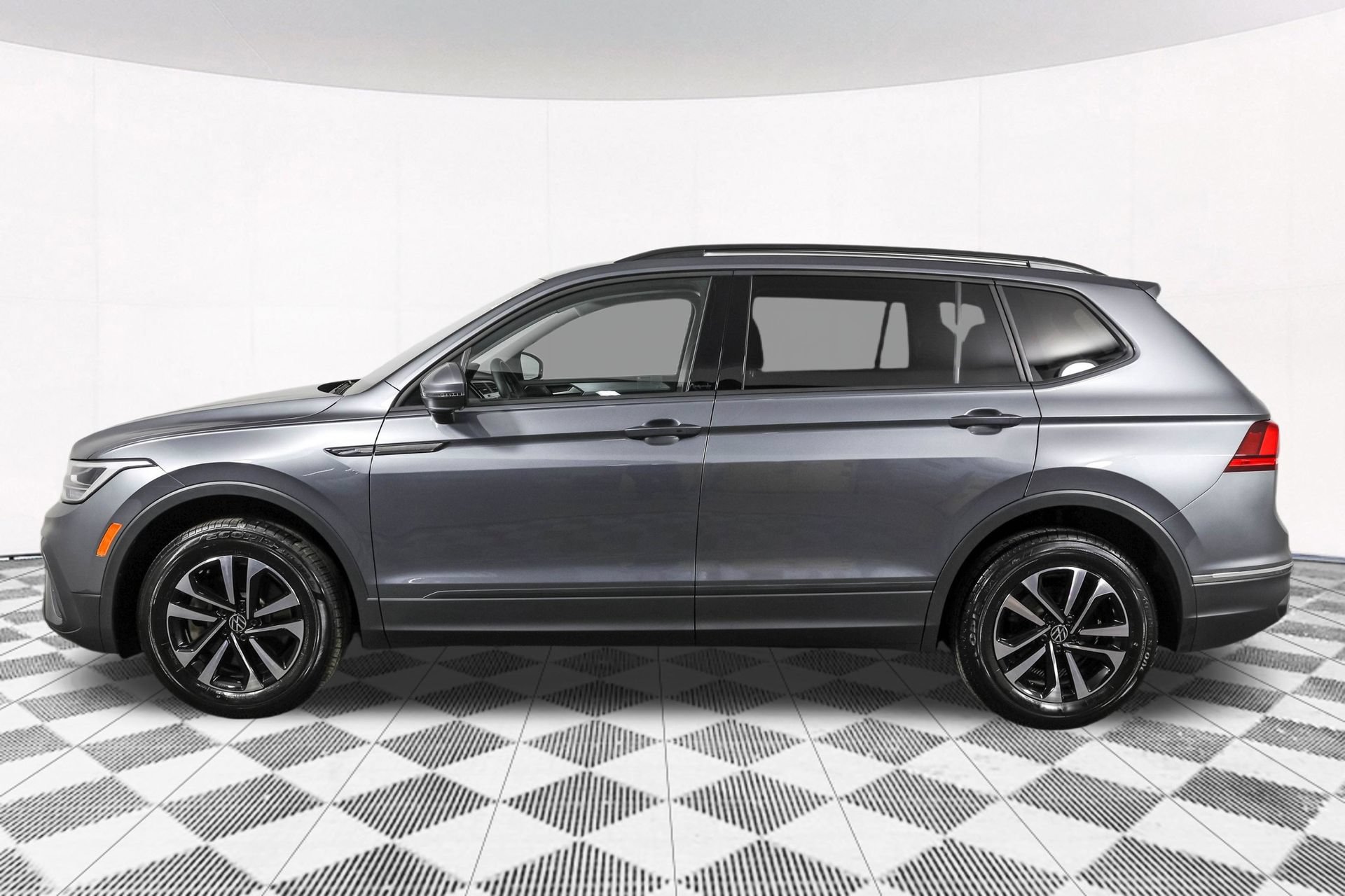Used 2023 Volkswagen Tiguan S w/ Driver Assistance Package AWD/4WD image 20