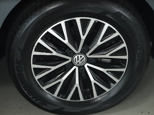 Used 2021 Volkswagen Jetta SE w/ SE Cold Weather Package FWD image 10