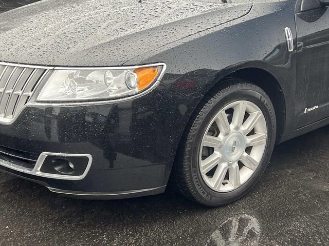 Used 2011 Lincoln MKZ image 9