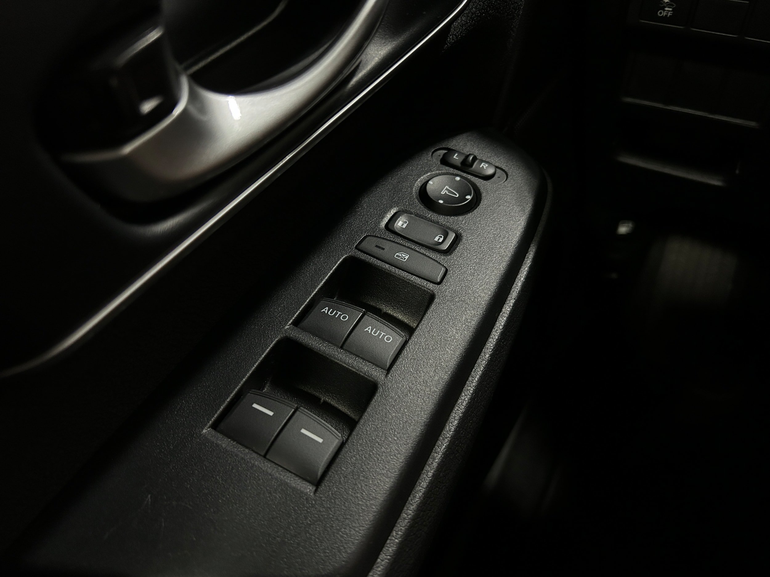 Used 2019 Honda CR-V EX image 23