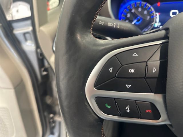 Used 2017 Chrysler Pacifica Touring-L Plus w/ Tire & Wheel Group FWD image 27