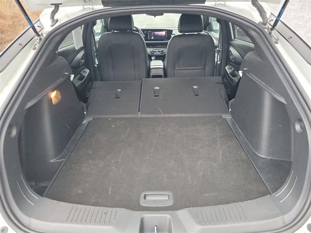 Used 2025 Buick Envista Preferred image 26