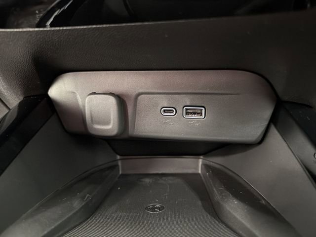 New 2026 Chevrolet Trax RS w/ Sunroof Package image 29