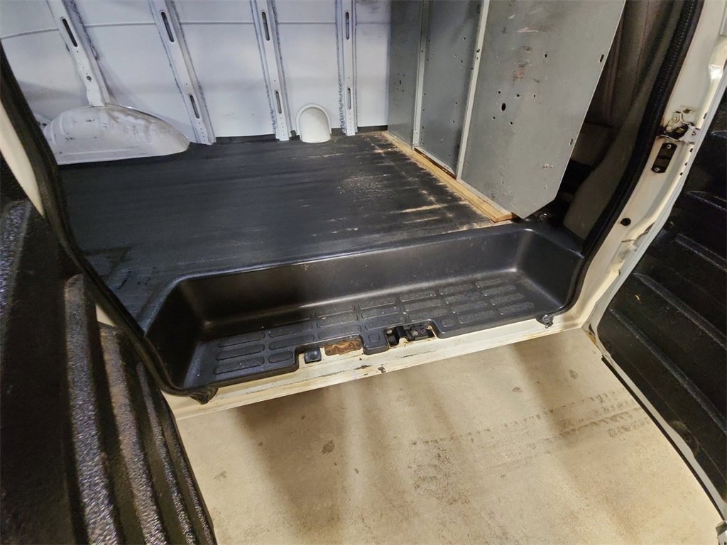 Used 2016 Chevrolet Express 2500 image 33